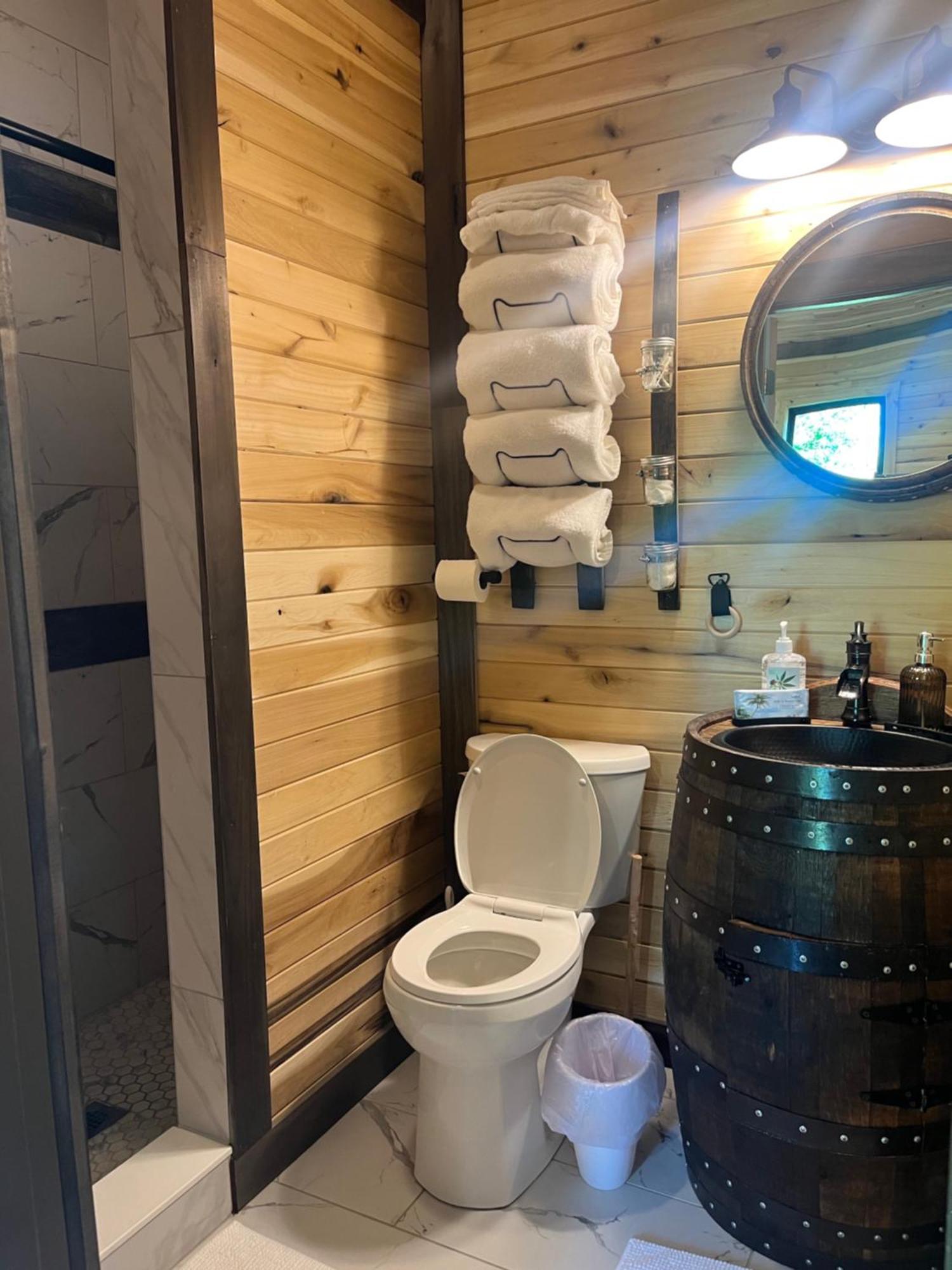 Bourbon Barrel Cottages #2 Of 5 On Kentucky Trail Lawrenceburg Luaran gambar